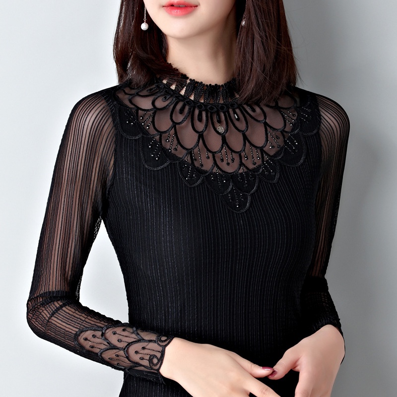 เสื้อลูกไม้กลวง