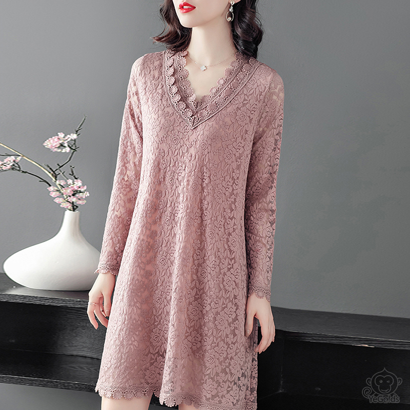 เดรสลูกไม้คอวี